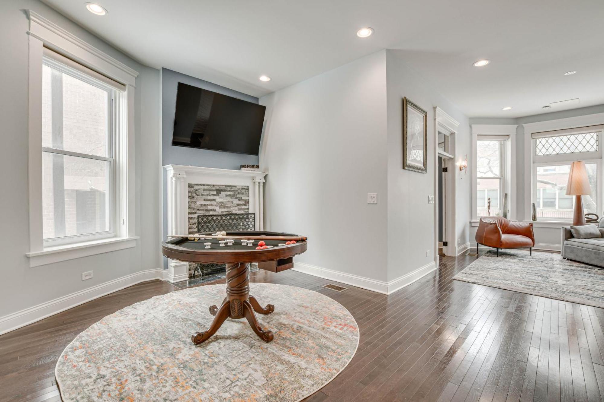 Spacious Condo With Deck About 3 Mi To Downtown Chicago! Exteriör bild